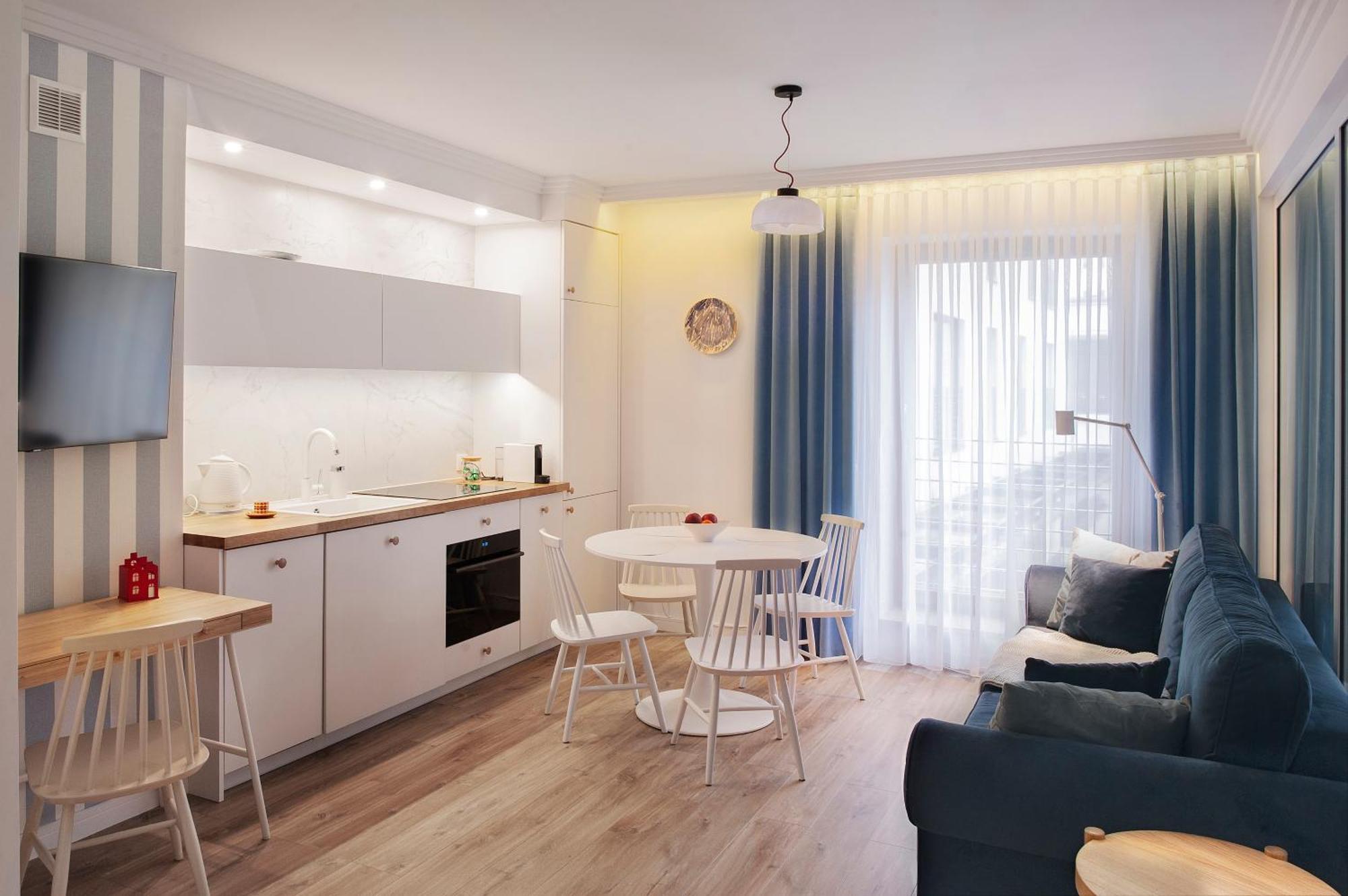 I - Z Parkingiem Apartment